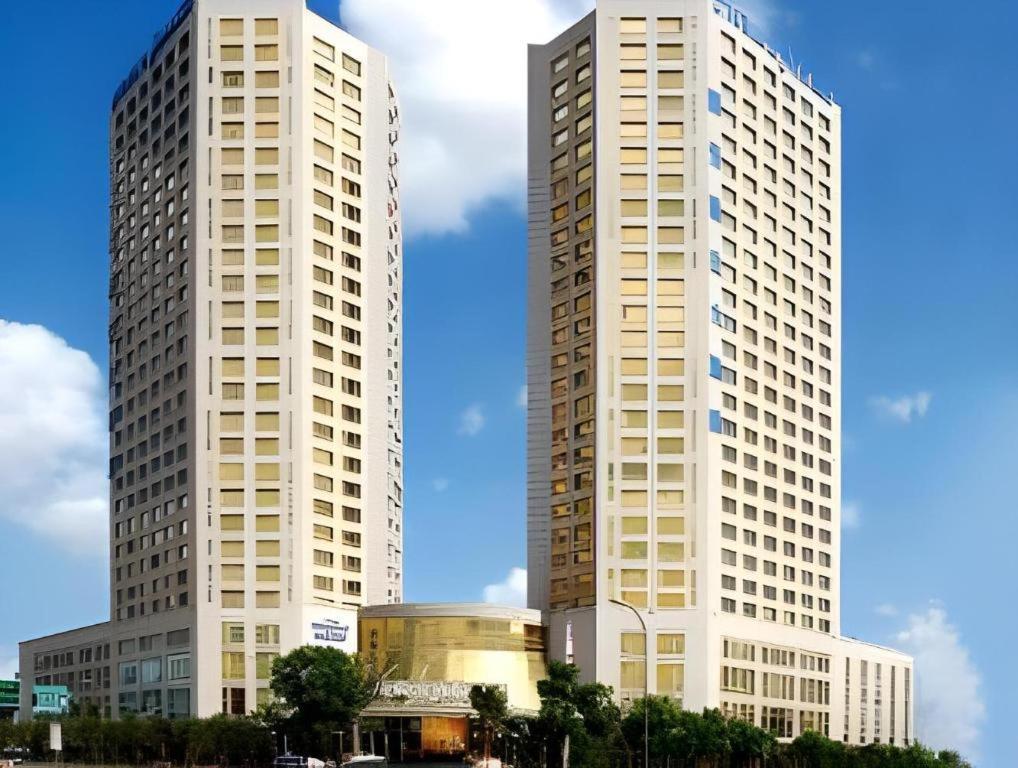 Howard Johnson By Wyndham Sunshine Plaza Ningbo Exterior foto