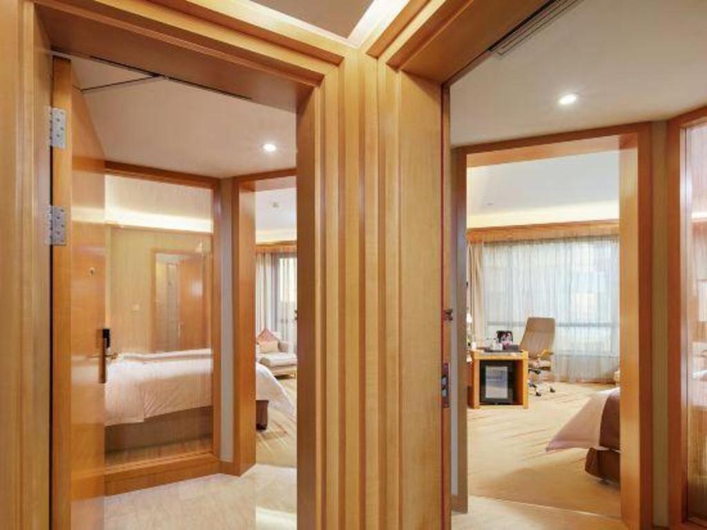 Howard Johnson By Wyndham Sunshine Plaza Ningbo Exterior foto